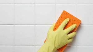 Чем почистить швы между плиткой на полу в ванной