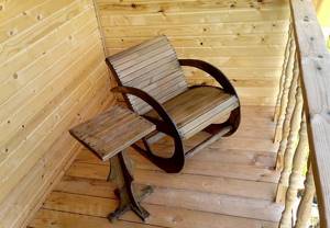 Изящное кресло-качалка из фанеры