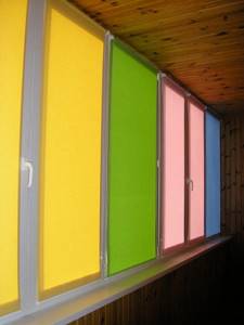 разноцветные рулонные шторы