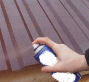 Как крепить профнастил на крышу дома саморезами и монтаж на забор? Технология