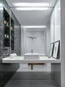 Сочетание плитки в ванной: советы, тренды и 50+ примеров для вдохновения