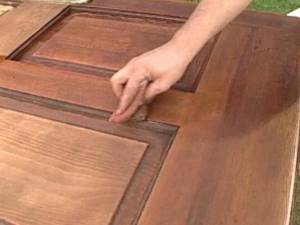 как обновить деревянные межкомнатные двери покрытые лаком