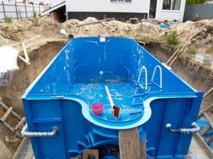 Как построить бассейн на даче своими руками