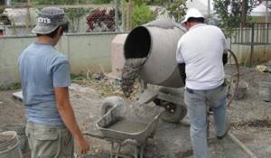 Как приготовить бетон для фундамента дома своими руками : пропорции для бетономешалки и вручную - лучшие марки: Обзор