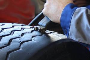 Как самому сделать резиновую крошку из колес? Обзор