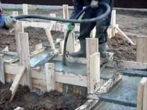 Заливка бетоном буронабивного фундамента