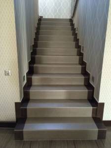 Как уложить плитку для ступеней лестницы? Клинкерная, керамогранитная, керамическая, резиновая: Пошагово