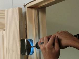 Как установить межкомнатные двери в каркасном доме своими руками: особенности