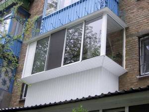 алюминиевое остекление на балкон с выносом