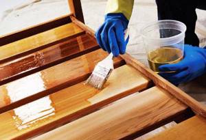 Как выбрать лак для внутренней отделки деревянного дома своими руками? Советы по выбору и инструкция по нанесению