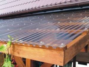 Монтаж крыши из поликарбоната своими руками для частного дома: Обзор
