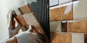 Облицовка стен керамической плиткой своими руками: технология, особенности, выбор материала- Пошаговая инструкция