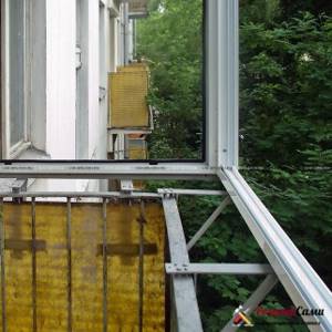 Остекление балкона с выносом рамы