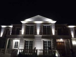Подсветка фасада дома – лучшие варианты и советы по выбору светильников