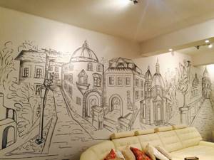 Рисуем красками на стене дома