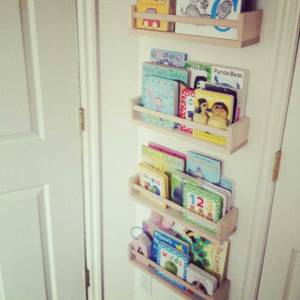 Система хранения вещей в детской комнате: стеллажи- Шкафчики, тумбы