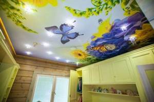 Натяжные ситцевые потолки с художественной росписью могут украсить детскую