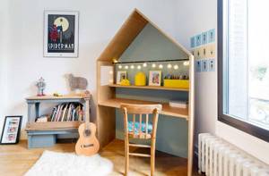 Эконом дизайн детской комнаты с фанерным столом