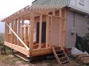 Строительство деревянной пристройки к кирпичному дому своими руками